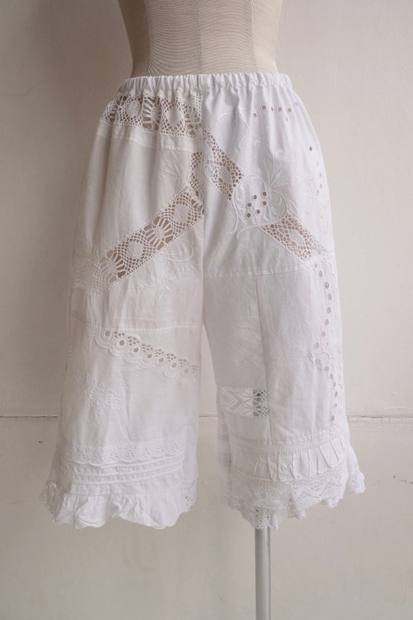 cutwork lace frill half pants