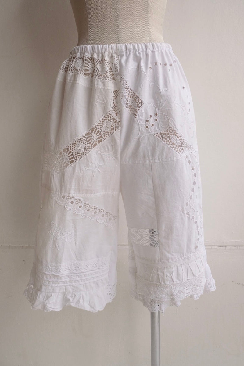 cutwork lace frill half pants