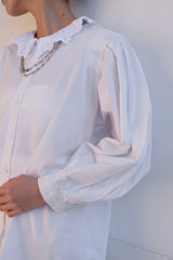 frill collar  blouse