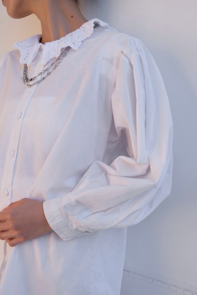 frill collar  blouse