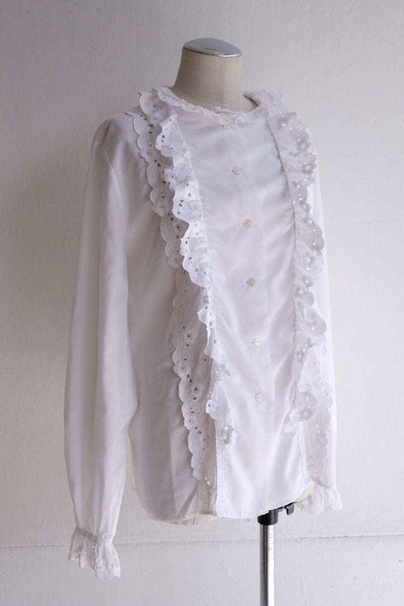 cotton lace trimmed blouse