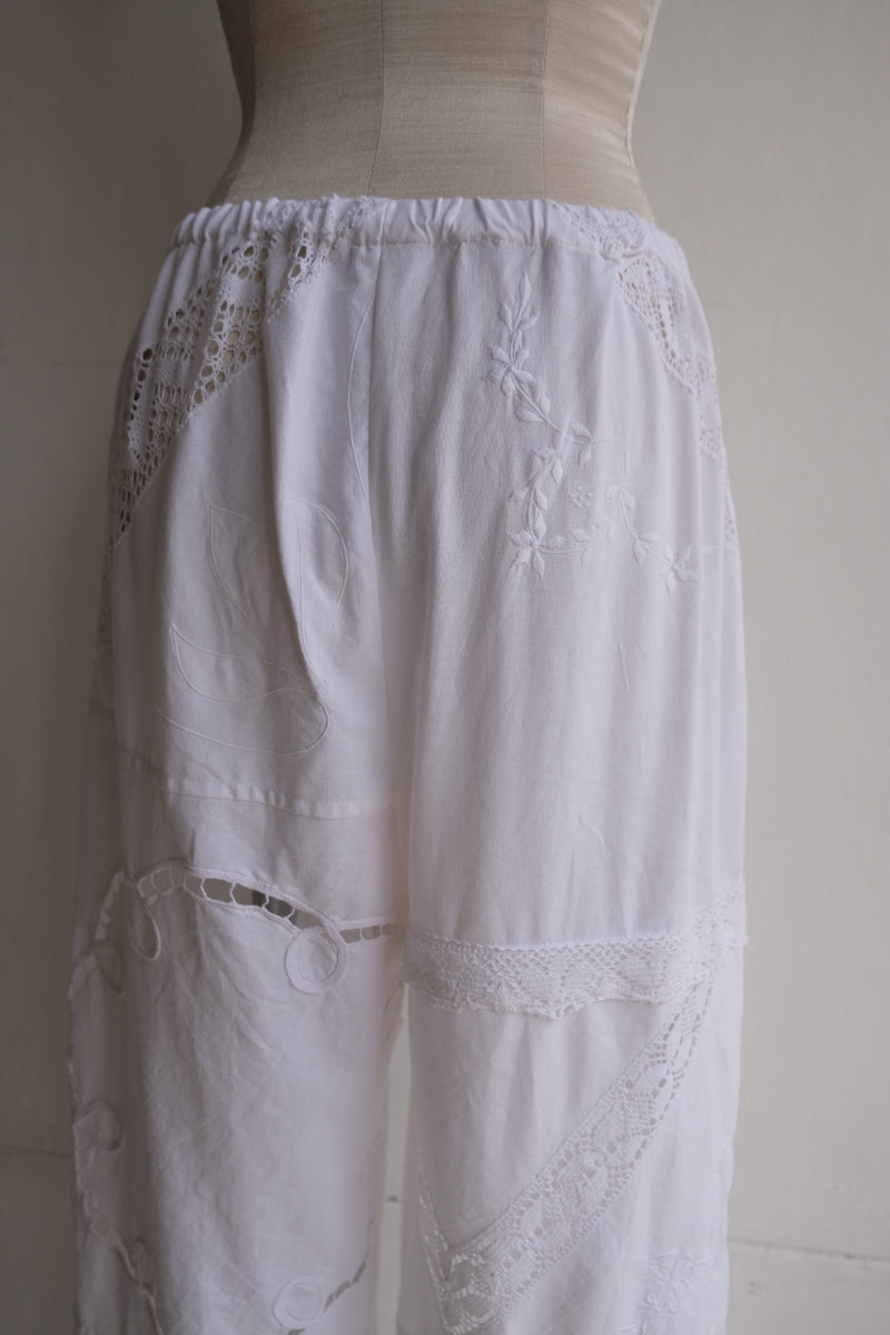 cutwork lace frill pants
