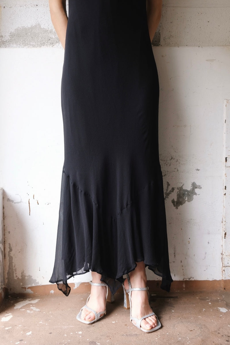 no-sleeve long dress