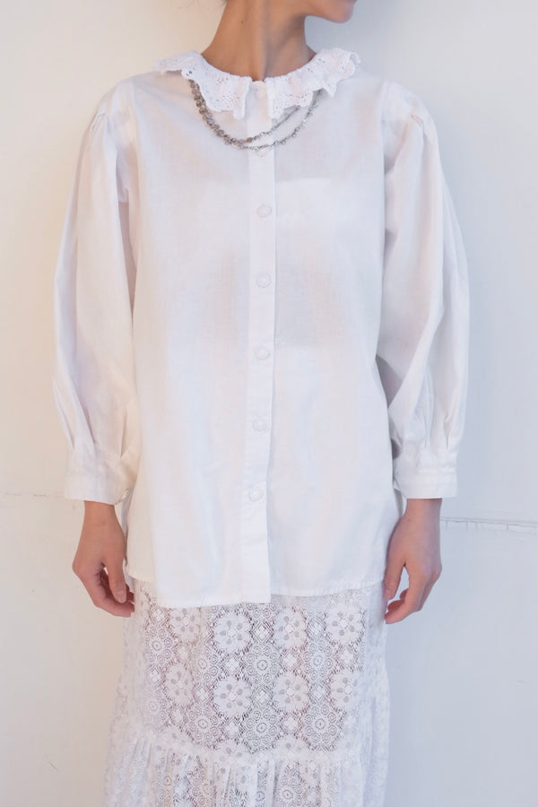 frill collar  blouse