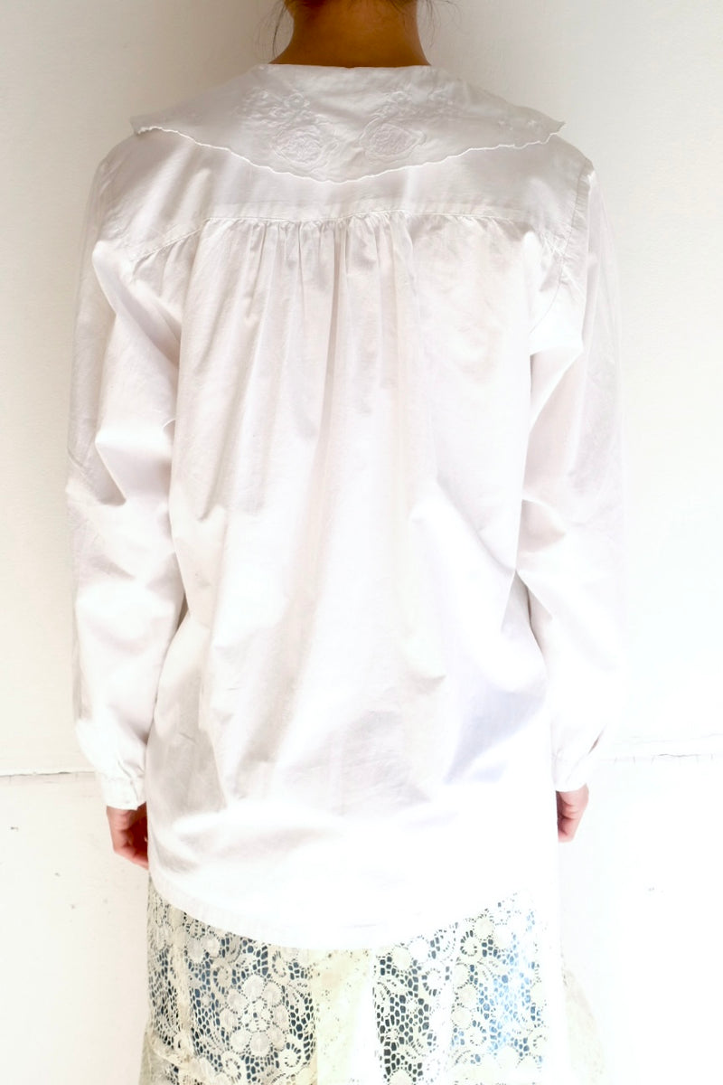 frill collar blouse