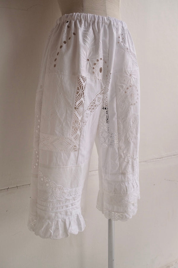 cutwork lace frill half pants