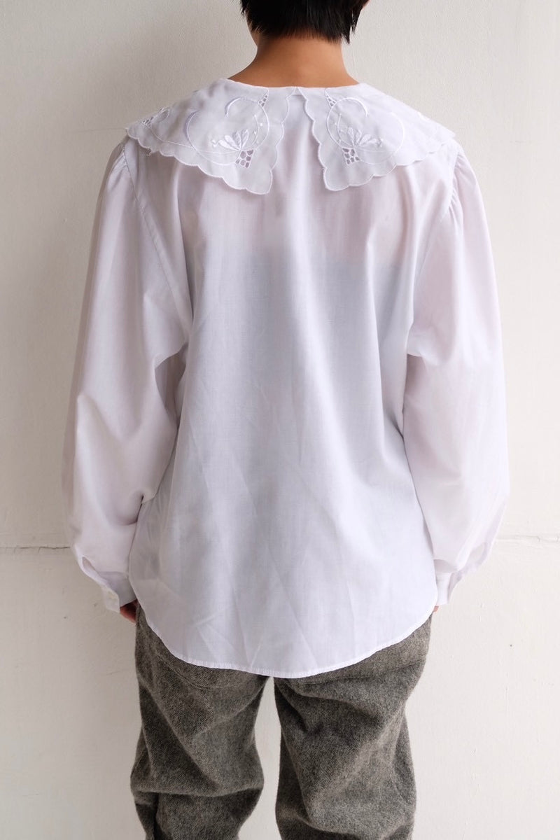 frill collar  blouse