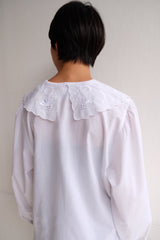frill collar  blouse