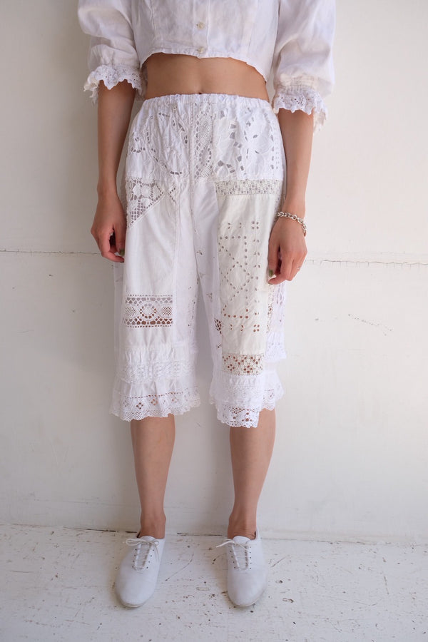 cutwork lace frill half pants