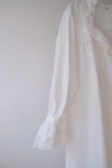 antique lace collar  night long dress