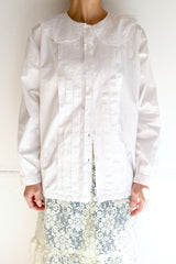 frill collar blouse