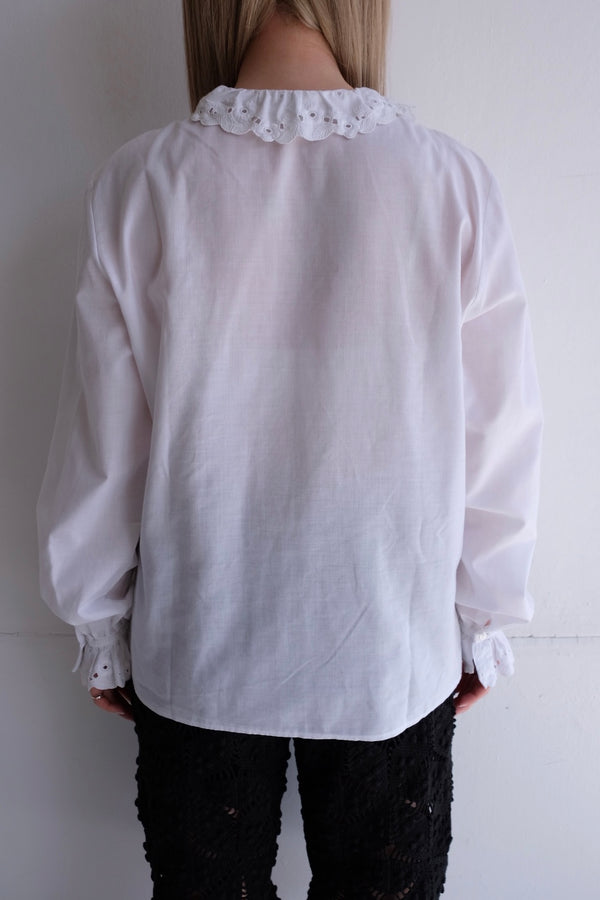 cotton lace trimmed blouse